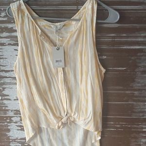 Sleeveless blouse